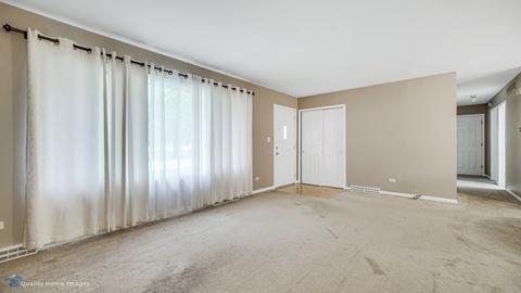 861 Deborah Ave, Elgin, IL 60123 photo 4