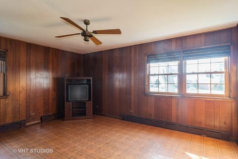 1499 Phoenix Dr, Des Plaines, IL 60018 photo 9