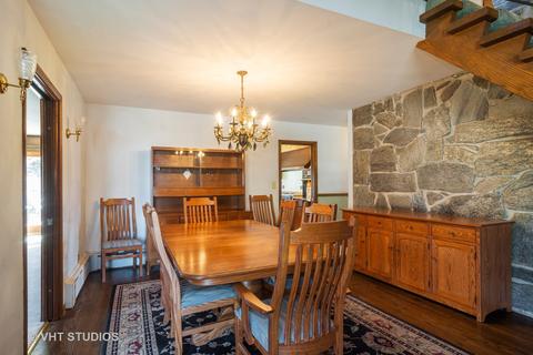 1499 Phoenix Dr, Des Plaines, IL 60018 photo 4