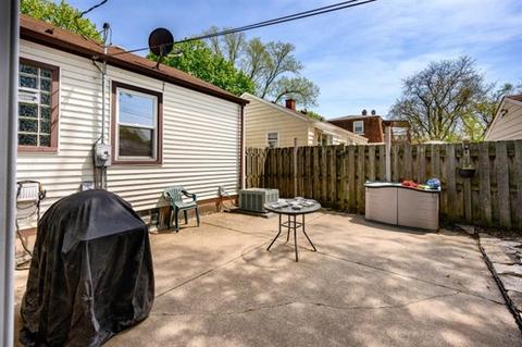 1300 N Hillside Ave, Berkeley, IL 60163 photo 15