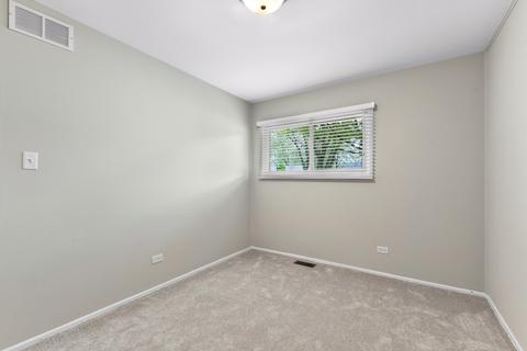 1915 Pierce Rd, Hoffman Estates, IL 60169 photo 13