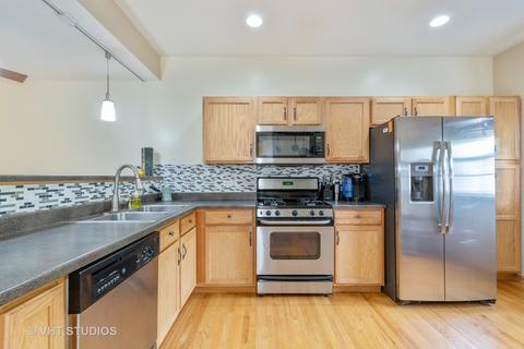 637 E Willow St, Elburn, IL 60119 photo 7