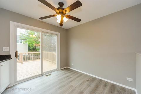 467 Stone Pl, Wheeling, IL 60090 photo 4