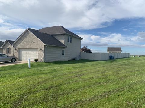 375 Spring Park Loop, Bourbonnais, IL 60914 photo 2