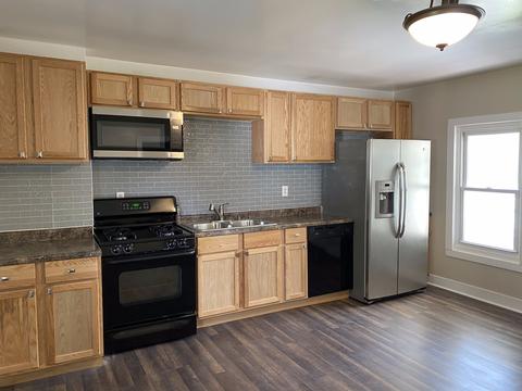 635 High St, Aurora, IL 60505 photo 4