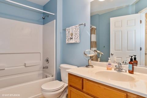 1245 Bradley Cir, Elgin, IL 60120 photo 12