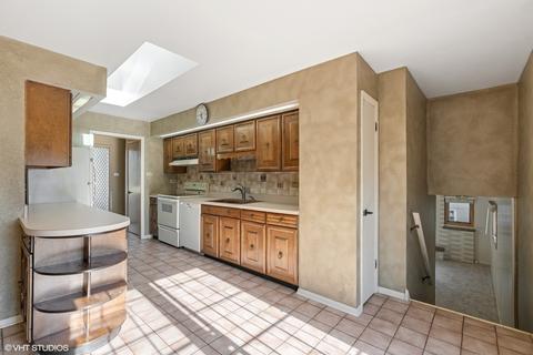 6540 Cedar Rd, Oak Forest, IL 60452 photo 9