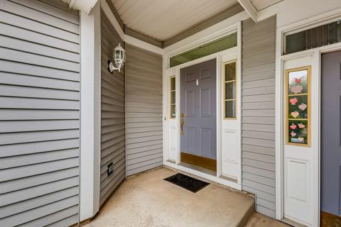 603 Howard Ave, East Dundee, IL 60118 photo 2