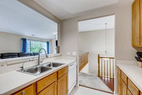 603 Howard Ave, East Dundee, IL 60118 photo 11