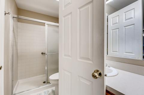 603 Howard Ave, East Dundee, IL 60118 photo 17