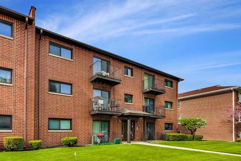 1230 Brown St #1E, Des Plaines, IL 60016 photo 6