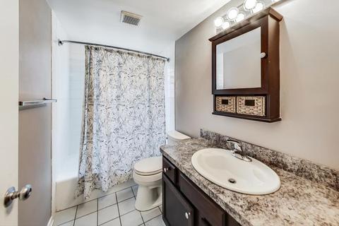 1230 Brown St #1E, Des Plaines, IL 60016 photo 8