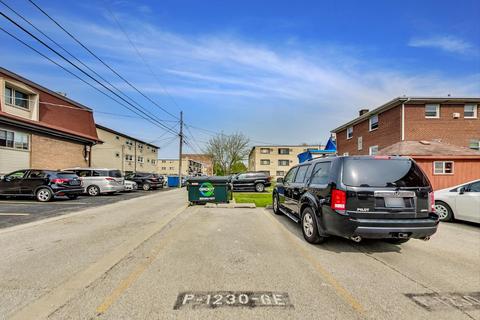 1230 Brown St #1E, Des Plaines, IL 60016 photo 22