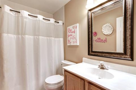 2870 Sarah Ct, Elgin, IL 60124 photo 32