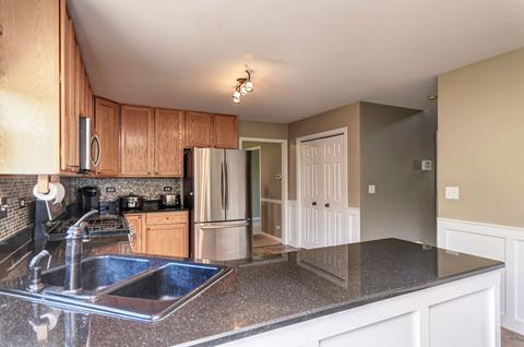 2870 Sarah Ct, Elgin, IL 60124 photo 14