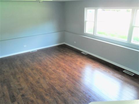 1590 Martha Dr, Elgin, IL 60123 photo 13