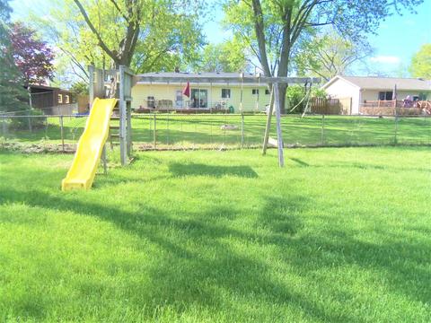 1590 Martha Dr, Elgin, IL 60123 photo 19