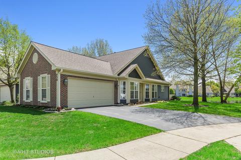 738 Bent Ridge Ln, Elgin, IL 60120 photo 2