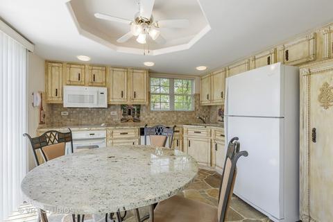 738 Bent Ridge Ln, Elgin, IL 60120 photo 13