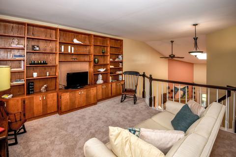 1606 Cypress Ct, Hoffman Estates, IL 60169 photo 14