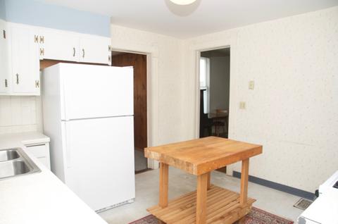 823 Cedar Ave, Elgin, IL 60120 photo 9