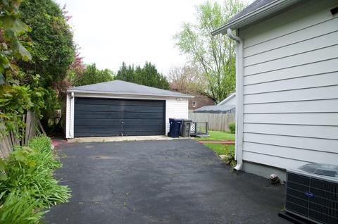 823 Cedar Ave, Elgin, IL 60120 photo 49