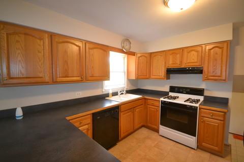 966 Huron Dr, Elgin, IL 60120 photo 5