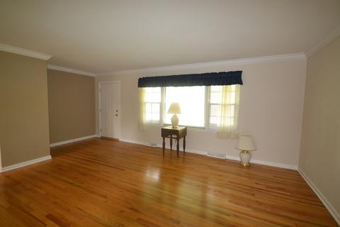 966 Huron Dr, Elgin, IL 60120 photo 3