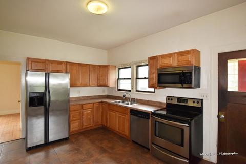 25636 W Wolfs Rd, Plainfield, IL 60585 photo 3