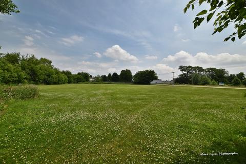 25636 W Wolfs Rd, Plainfield, IL 60585 photo 2
