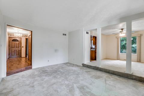 1308 W Heritage Rd, Normal, IL 61761 photo 12