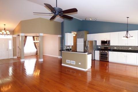 24315 Champion Dr, Plainfield, IL 60585 photo 2