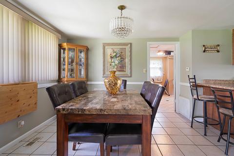 347 Florida Ave, Aurora, IL 60506 photo 7