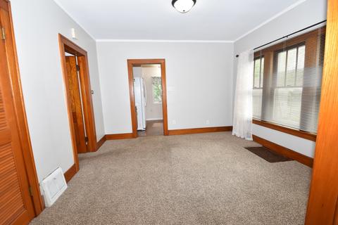 618 Bangs St, Aurora, IL 60505 photo 5