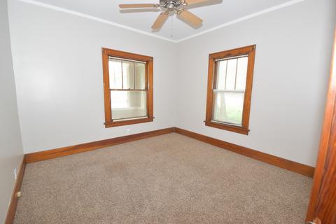 618 Bangs St, Aurora, IL 60505 photo 8