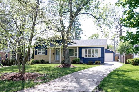 906 Sunset Rd, Wheaton, IL 60189 photo 2