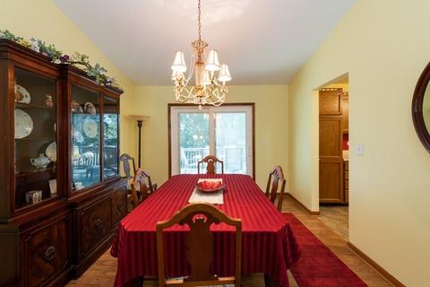 210 Meadow Ln, Oakwood Hills, IL 60013 photo 7