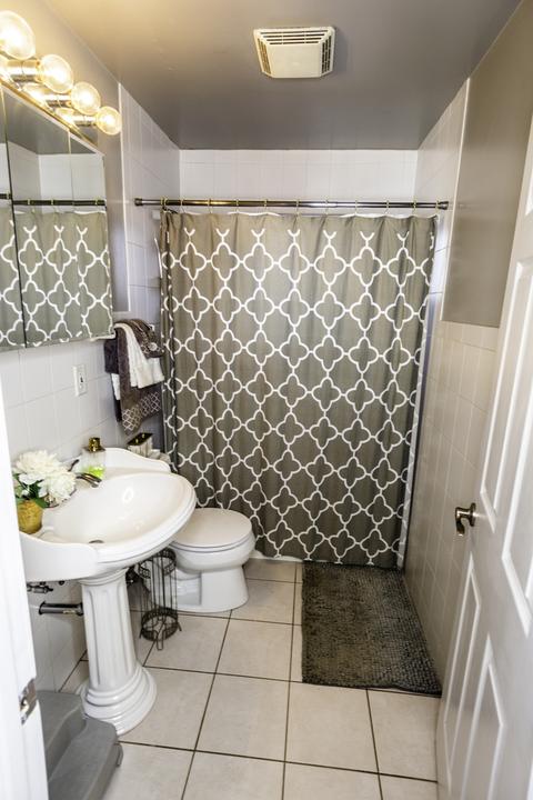 1978 Ash St, Des Plaines, IL 60018 photo 9