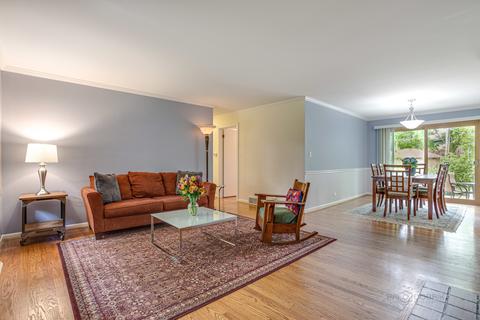 1105 W Pendleton Pl, Mount Prospect, IL 60056 photo 6