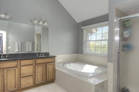 681 Clover Dr, Algonquin, IL 60102 photo 24