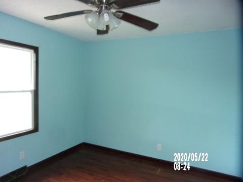 320 N Maple St, Clinton, IL 61727 photo 12