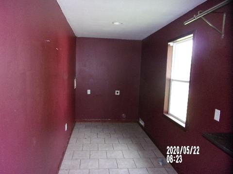 320 N Maple St, Clinton, IL 61727 photo 6