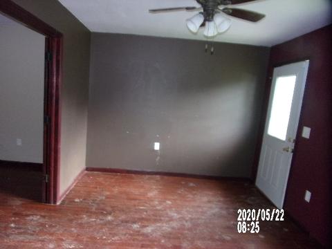 320 N Maple St, Clinton, IL 61727 photo 14