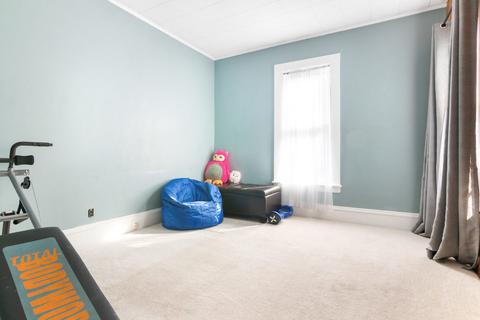 470 Stella St, Elgin, IL 60120 photo 10