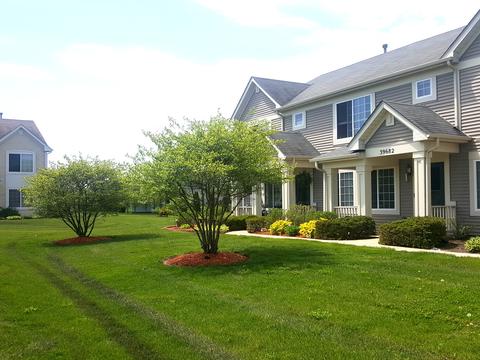 39682 N Warren Ln, Beach Park, IL 60083 photo 1