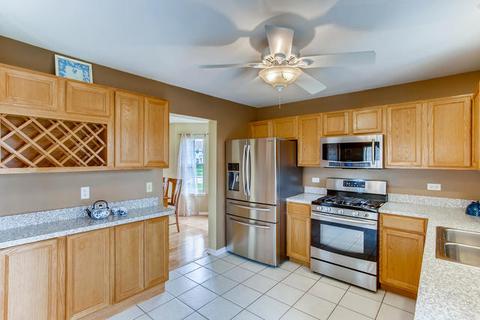 10176 Compton Dr, Huntley, IL 60142 photo 5
