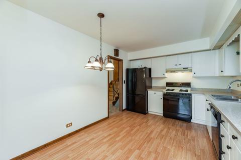 1318 Coolidge Ave, Wheaton, IL 60189 photo 5