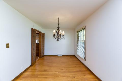 1318 Coolidge Ave, Wheaton, IL 60189 photo 4
