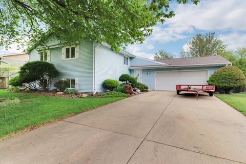 120 Colchester Dr, Normal, IL 61761 photo 2