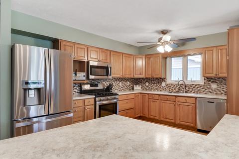 120 Colchester Dr, Normal, IL 61761 photo 8